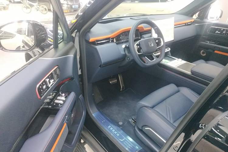 Used Zeekr 9X 2025 Moon Black Edition 70kWh