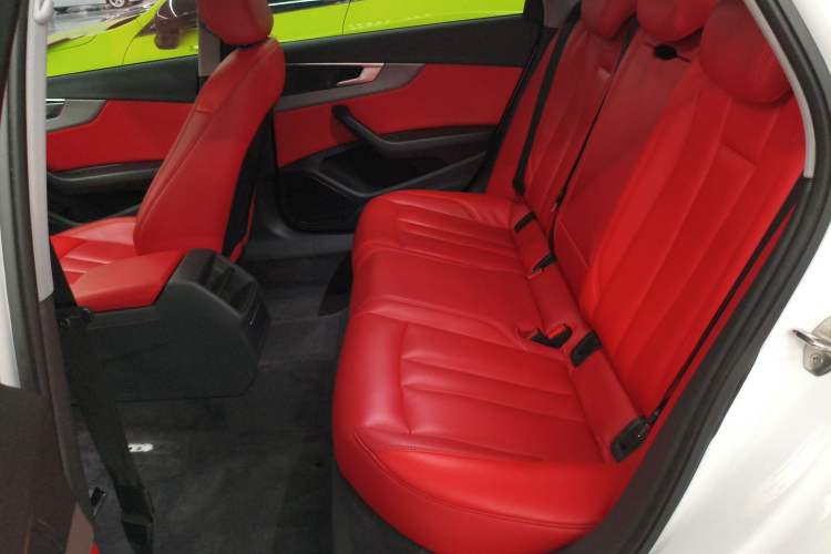 Used Audi A4L 2019 40 TFSI Ambition Version China V Left Rear Seat