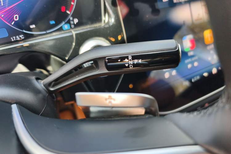 Used Mercedes-Benz E-Class 2024 Facelift E 300 L Luxury Edition Gear Lever