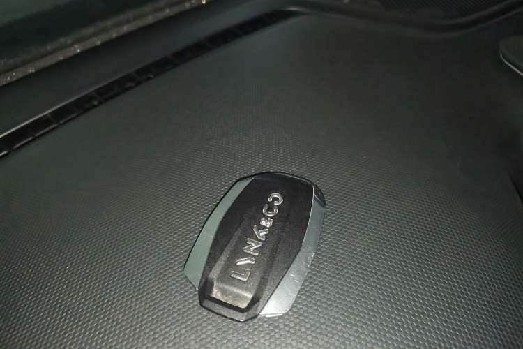 Used Lynk & Co 02 2018 1.5T DCT Two-Wheel Drive Zhaopu Version China V Standard Vehicle Key