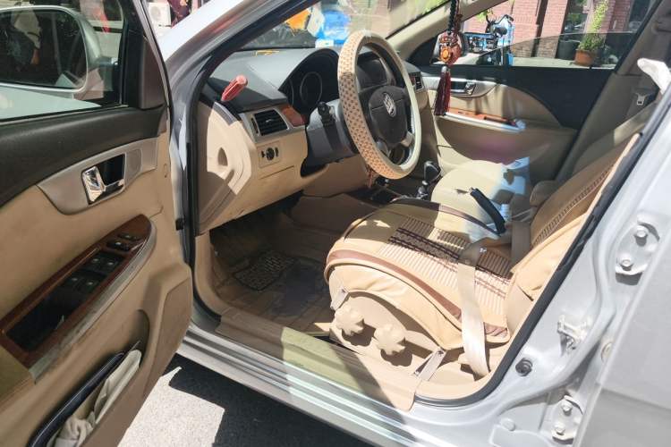 Used Buick Excelle 2013 1.5L Manual Luxury Model
