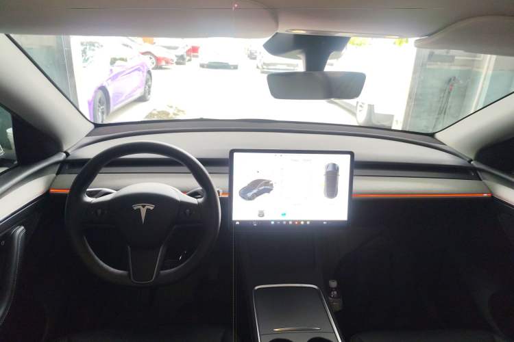 Used Tesla Model Y 2024 Long-Range All-Wheel-Drive Version
