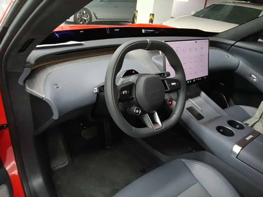 Xiaomi Auto YU7 2025 Ultra-Long Range High-Performance All-Wheel-Drive Max Edition — снимка 17