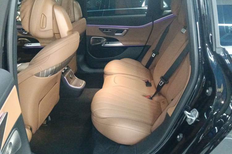 Used Mercedes-Benz E-Class 2024 Refresh E 300 L Stylish Edition
