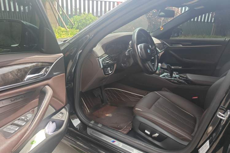 Used BMW 5 Series 2021 Facelifted 525Li M Sport Package Driver Seat