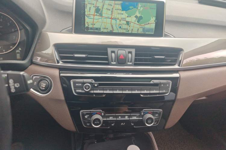 Used BMW X1 2016 xDrive20Li Luxury Model Audio And AC Panel