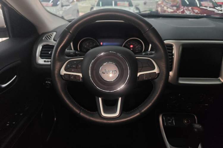 Used Jeep Compass 2017 200T Automatic Family Edition