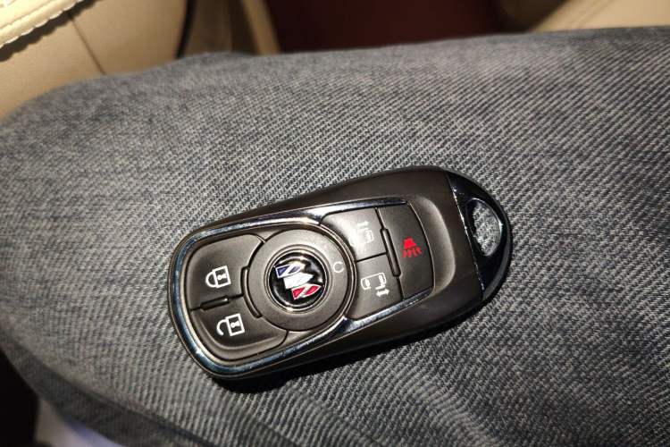 Used Buick GL8 2023 ES Lu Zun Deluxe Model
