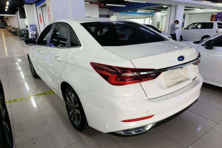 Used Ford Escort 2021 1.5L Automatic Diamond Edition