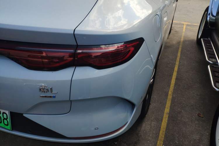 Used BYD Qin L 2025 EV 470KM Leading Edition Right Rear Taillight
