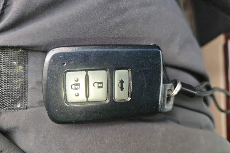 Used Toyota Camry 2012 2.5G Luxury Edition
