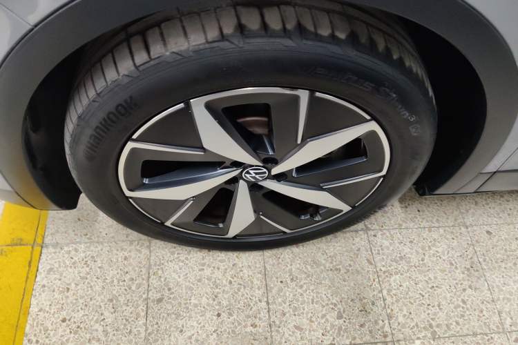 Used Volkswagen ID.4 CROZZ 2021 Long-Range Lite PRO Two-Wheel Drive Version
