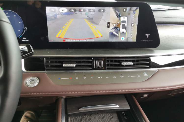 Used Chery Tiggo 8 PRO New Energy 2023 Champion Edition 1.5T 100km King's Version
