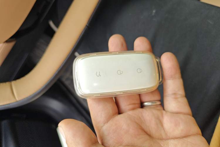 Used Geely Galaxy A7 2025 Model EM-i 150km Starship Edition Vehicle Key