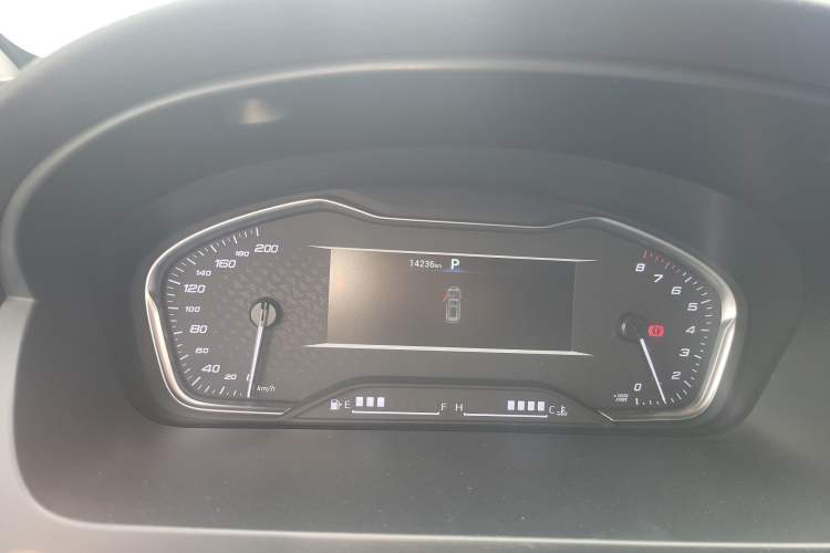 Used SAIC MAXUS G20 2023 Facelifted ES 2.0T Gasoline Automatic Value Edition
