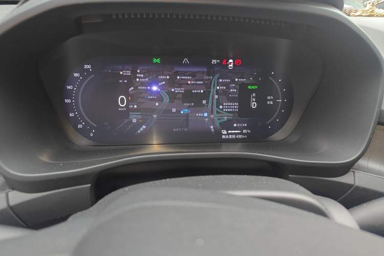 Used Volvo C40 2022 Long-Range Version
