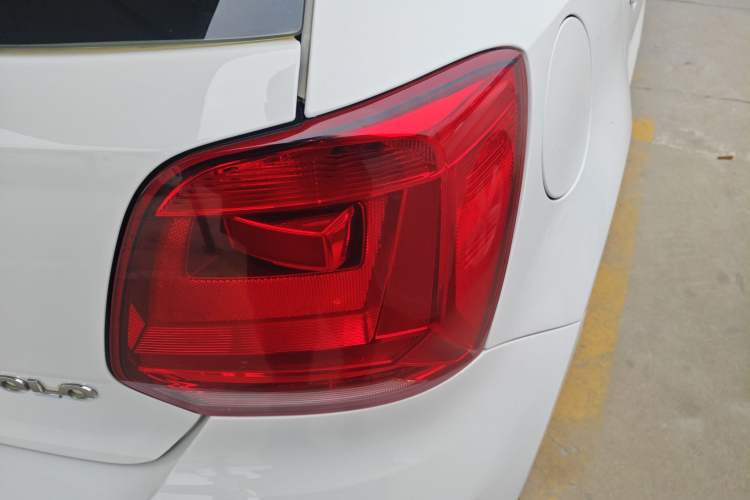 Used Volkswagen Polo 2014 1.4L Manual Fashion Edition