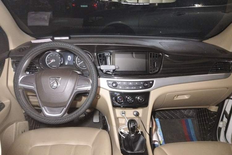 Used Baojun 730 2016 1.5L Manual Luxury Edition 7 Seats