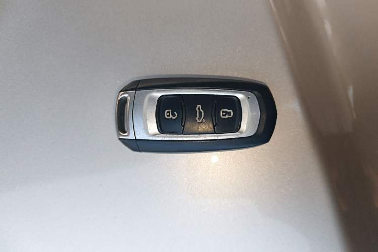 Used Geely Auto Emgrand GT 2016 1.8T Zunya Model
