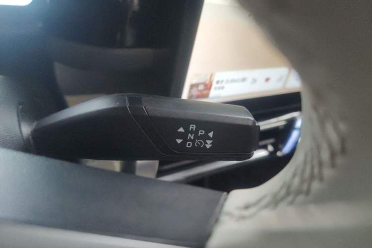 Used iCAR 03 2024 501km Two-Wheel Drive Long-Range Version Gear Lever