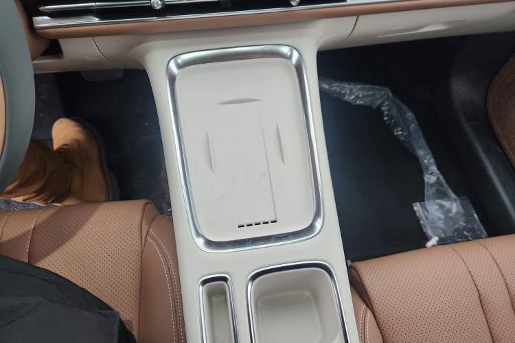 Used Wuling Bingo S 2025 Model 430km Deluxe Edition
