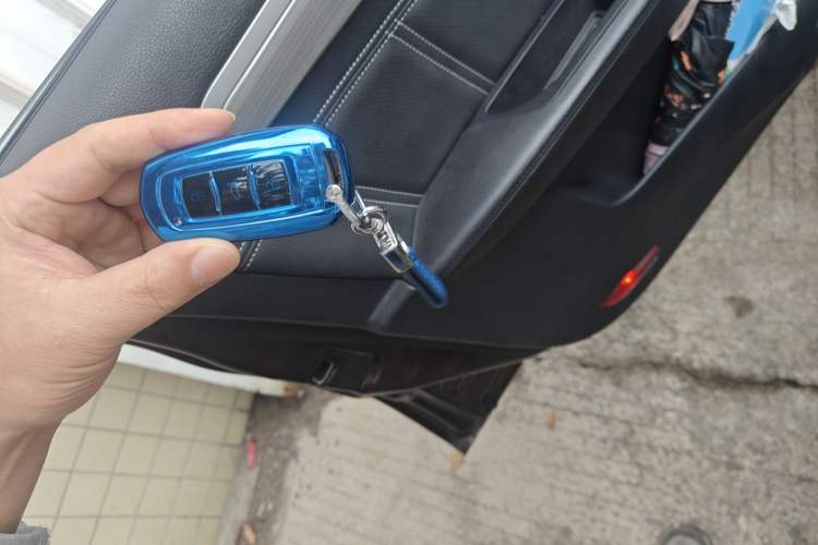 Used Geely Auto Vision X6 2016 1.8L Manual Luxury Model
