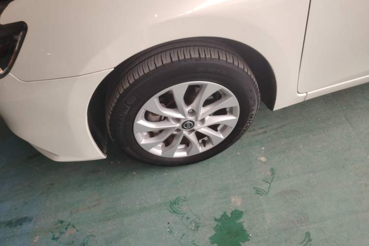 Used Nissan Sylphy 2019 1.6XV CVT Smart Connect Luxury Edition China V Standard Left Front Wheel Hub