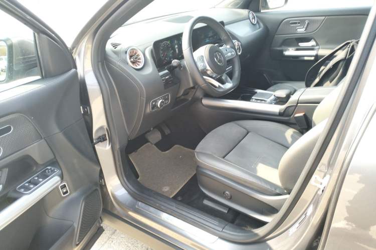 Used Mercedes-Benz EQA 2022 EQA 300 4MATIC Launch Edition
