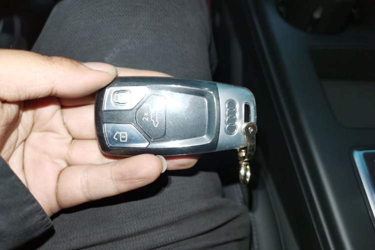 Used Audi A5 2021 Cabriolet 40 TFSI Fashionable and Dynamic Model Vehicle Key