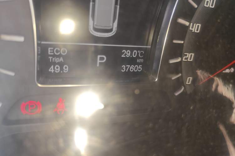 Used GAC Trumpchi GS4 2017 235T Automatic Two-Wheel Drive Luxury Smart Connectivity Version Odometer Close Up