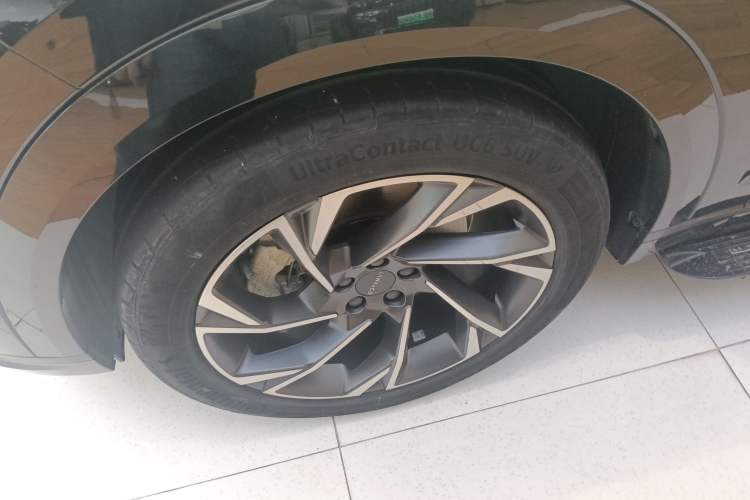 Used Lynk & Co 09 2021 2.0T Halo Six-Seater Left Front Wheel Hub