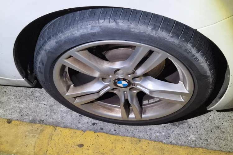 Used BMW 3 Series 2018 320Li Leading Model M Sport Package Right Front Wheel Hub