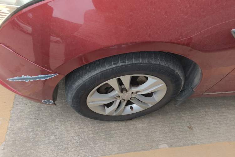 Used Chevrolet Cruze 2015 1.5L Classic SE AT Left Front Wheel Hub