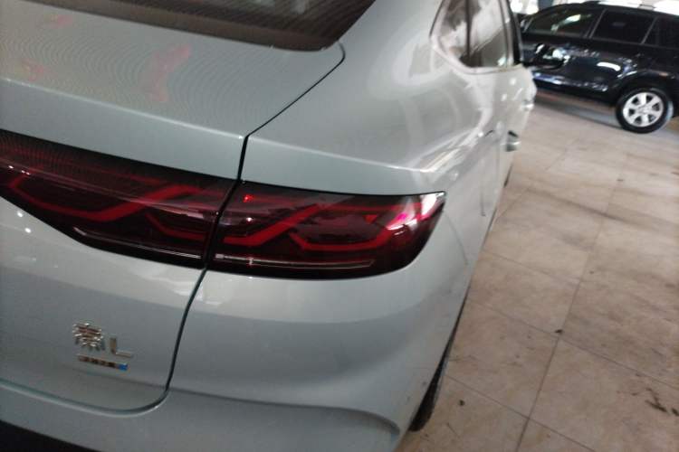 Used BYD Qin L 2025 DM-i Smart Drive 120KM Superior Model

