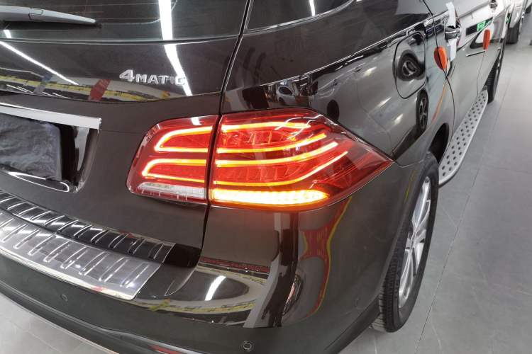 Used Mercedes-Benz GLE 2018 GLE 320 4MATIC Dynamic Edition Collector's Edition Exterior 3