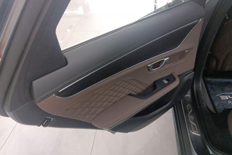 Used BYD Han 2024 DM-i Glory Edition 121KM Premium Model
