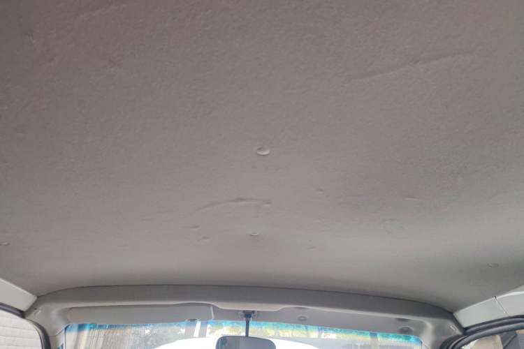 Used Jinbei Express 2017 2.0L Standard Version V19
