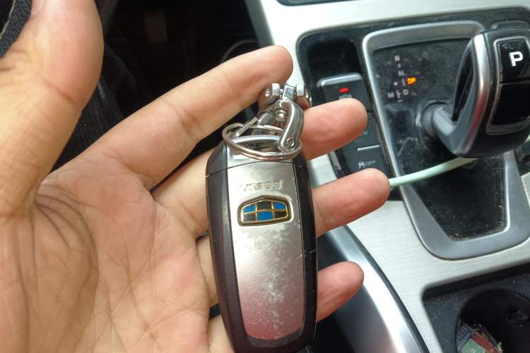 Used Geely Auto Emgrand X7 Sport 2020 1.8TD DCT Two-Wheel Drive Smart Connect 4G-Enabled Version