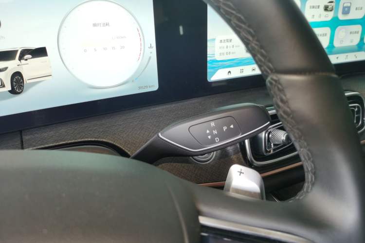 Used Chery Tiggo 9 2023 2.0T Dual-Clutch Two-Wheel Drive Leading Edition 5 Seats Gear Lever