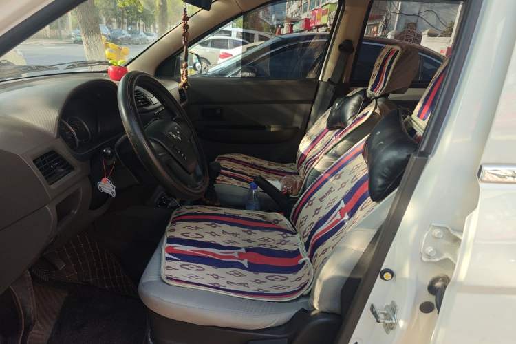 Used Wuling Hongguang 2019 1.5L S Basic Version China VI Standard LAR Left Front Seat