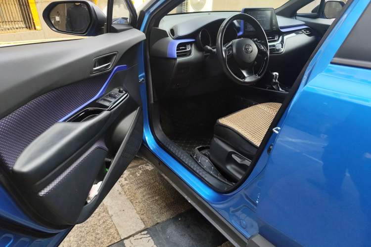 Used Toyota IZOA 2018 2.0L Yichi Edition China V Standard Driver Seat