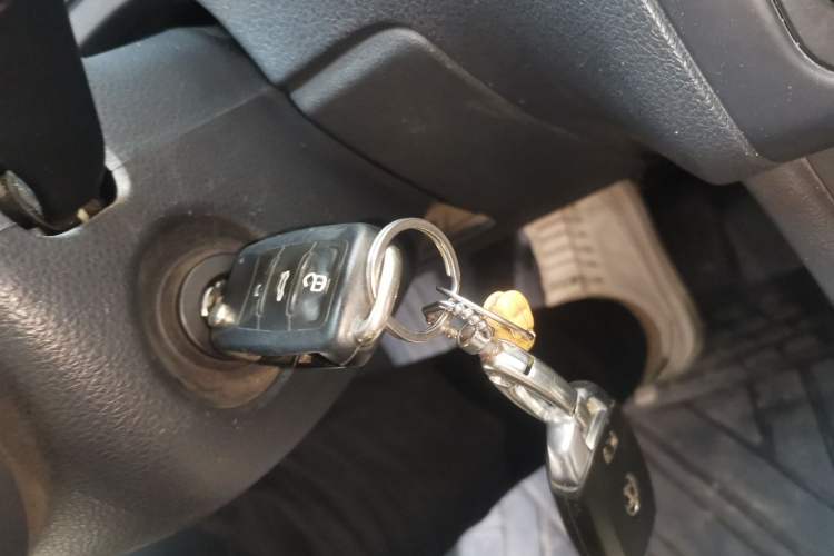 Used Volkswagen Polo 2011 1.6L Automatic ZhiShang Version
