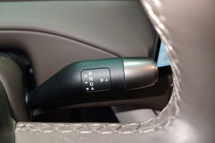 Used Li Auto MEGA 2024 Ultra Model