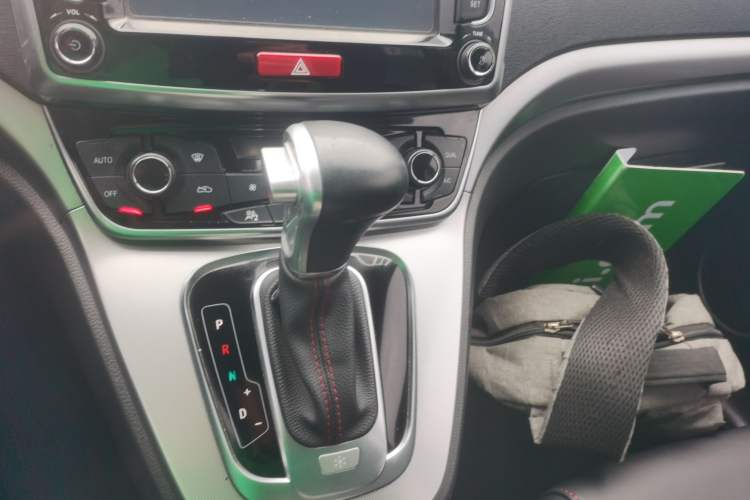 Used Haval H6 2017 Red-Label Sport Edition 1.5T Automatic Two-Wheel Drive Luxury Model
