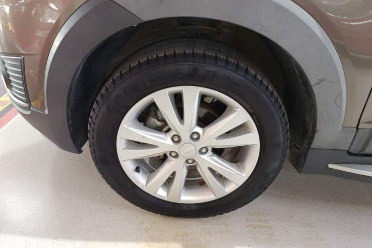 Used Chevrolet Captiva 2015 2.4L 4x4 Flagship Edition 7-Seater