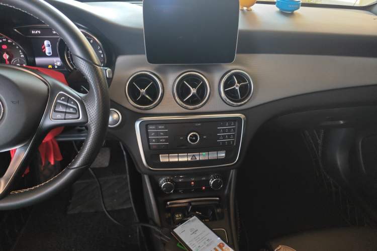 Used Mercedes-Benz CLA 2018 CLA 200 Style Edition Audio And AC Panel