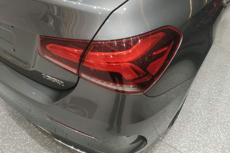 Used Mercedes-Benz A-Class 2021 A 200 L Sport Sedan Fashion Model
