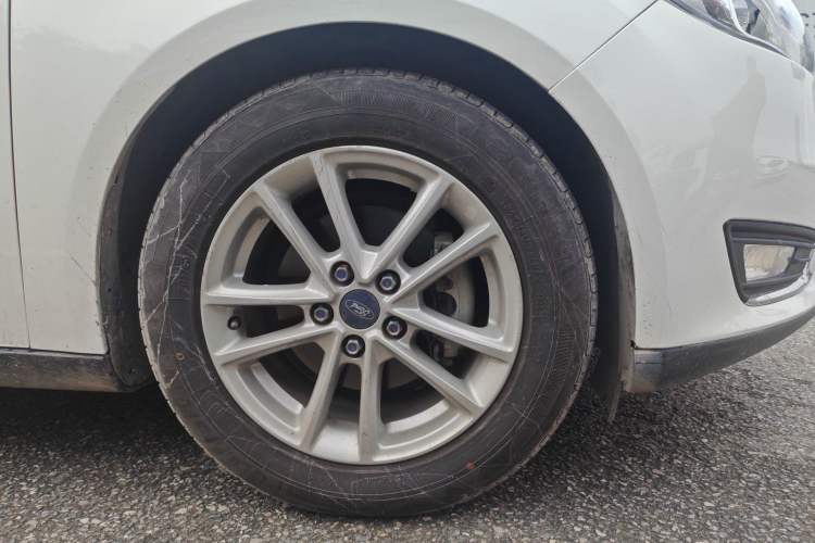 Used Ford Focus 2015 Sedan 1.6L Automatic Trend Model