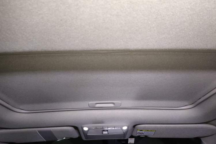 Used Nissan Terra 2020 2.5L XL Upper Automatic Two-Wheel Drive Luxury Edition Headliner