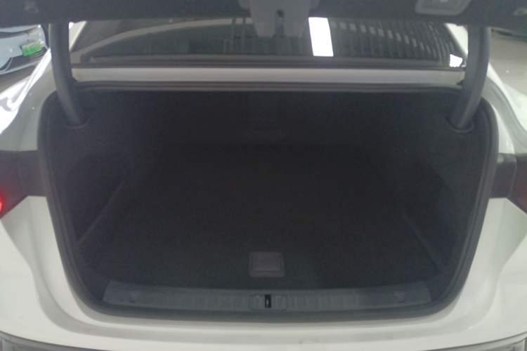 Used VOYAH PASSION 2023 Four-Wheel Drive Standard Edition
